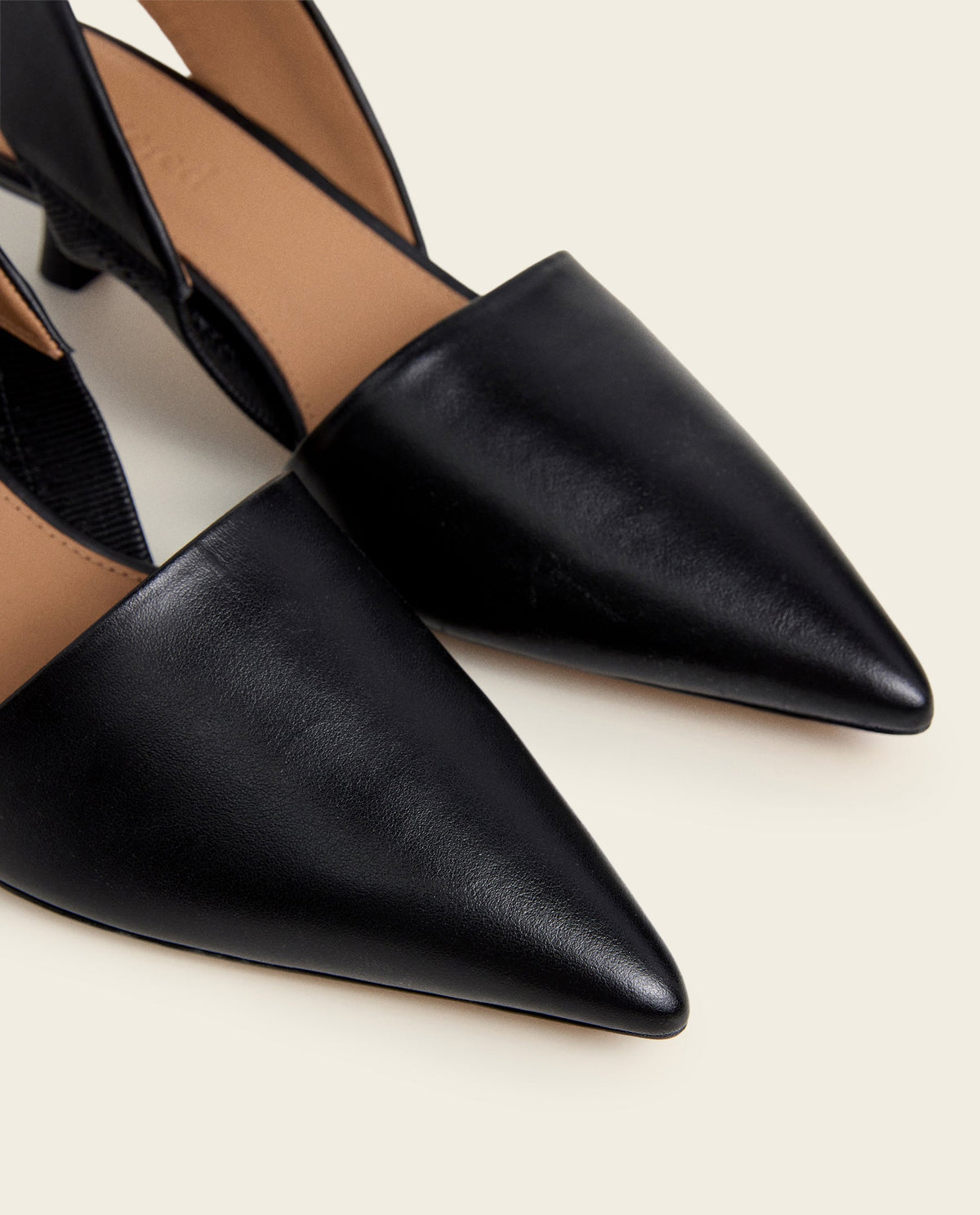 Ninni Leather Black