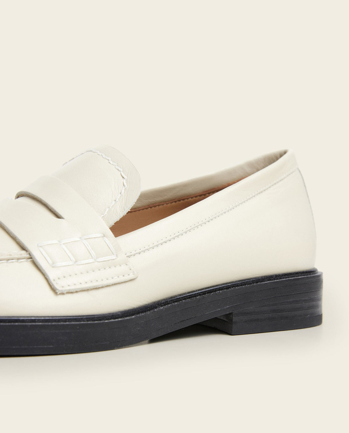 Sara Leather Creme