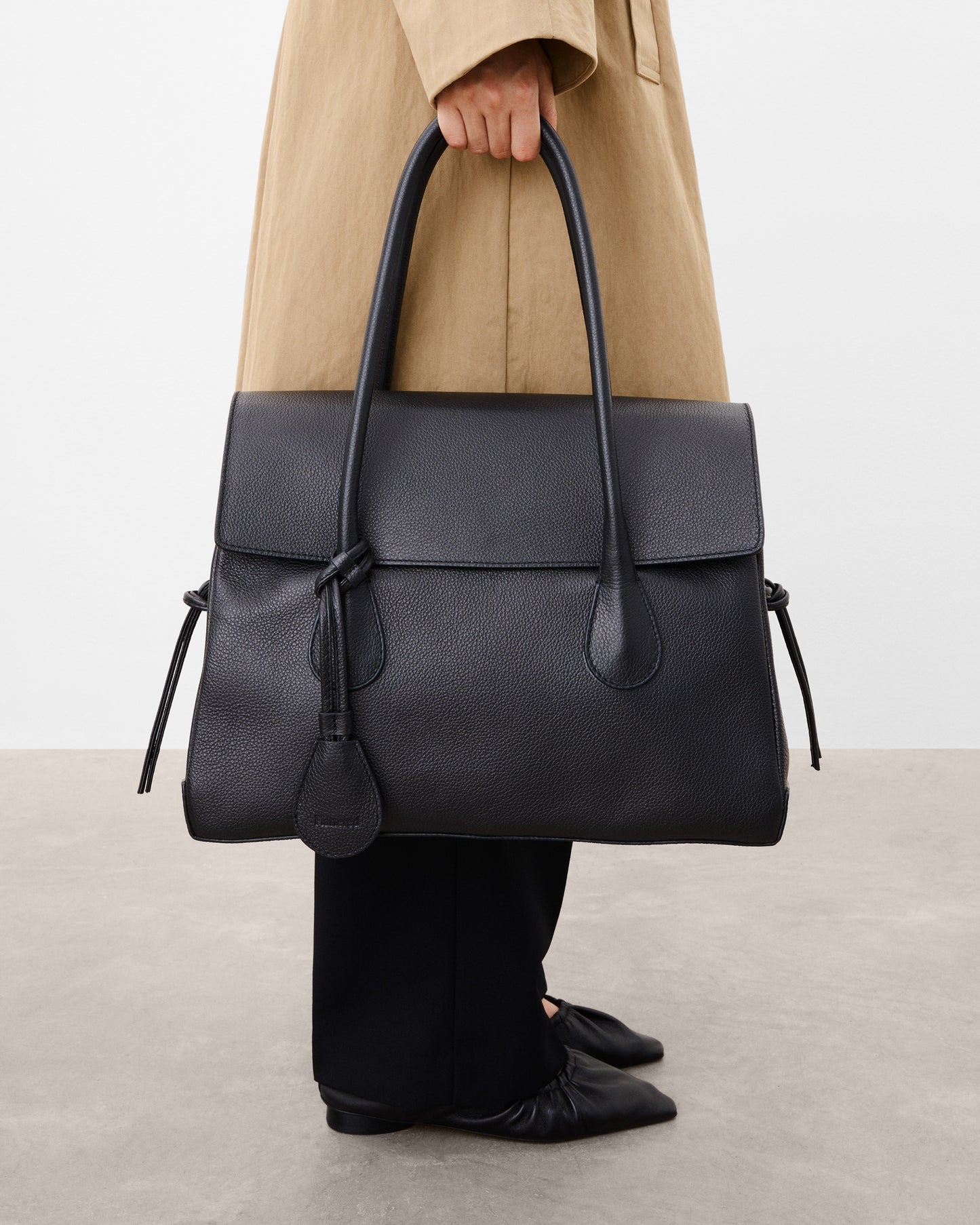 Lydia Tote Bag Grained Leather Black