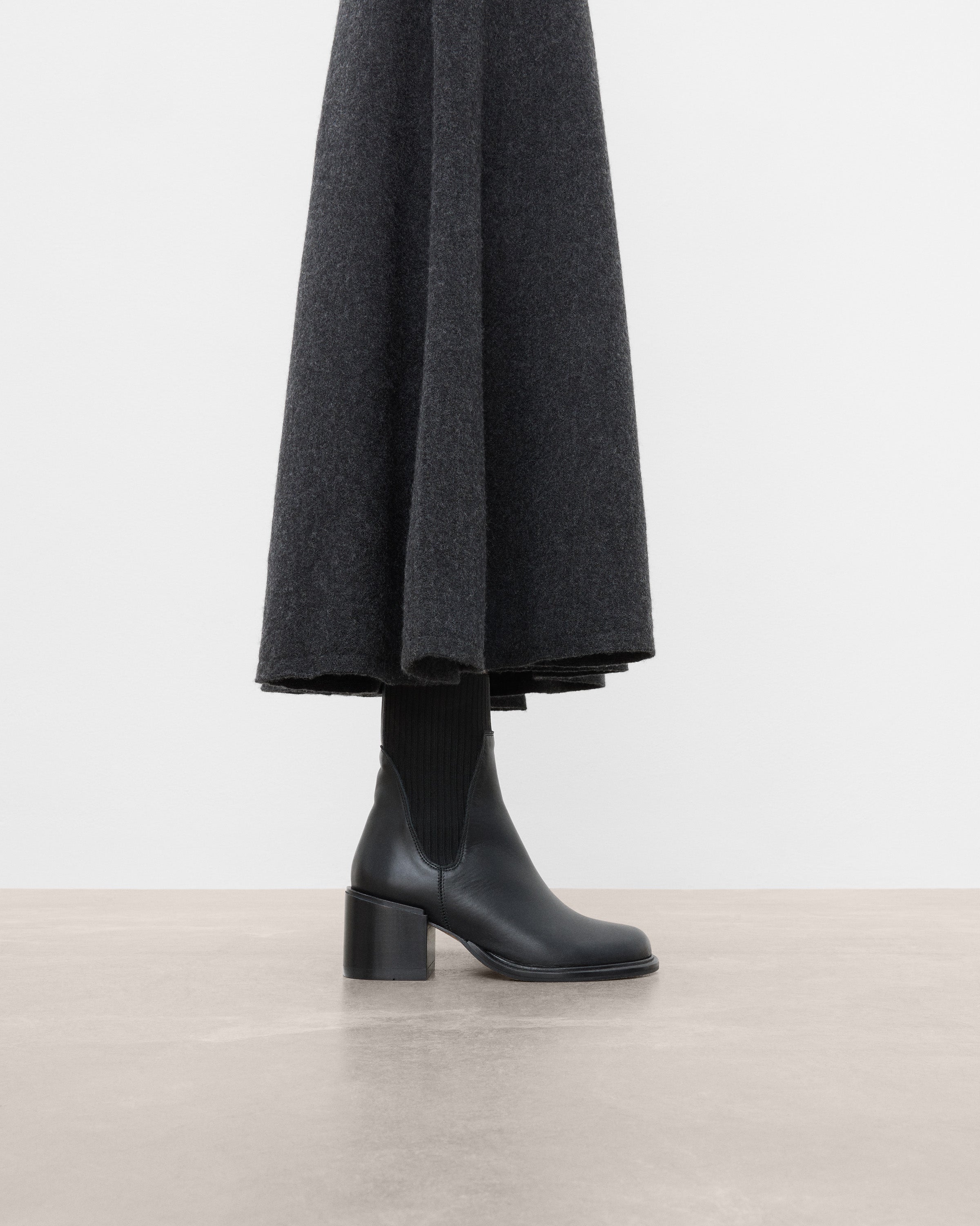 Quinn Leather Black